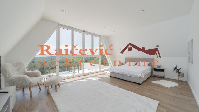 Kuća, Petosoban, Prodaja, 360m2, Sopot (mesto), Sopot, Mali Pozarevac