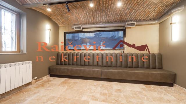 Poslovni prostor, Trosoban, Prodaja, 210m2, Centar, Stari grad, Djure Danicica