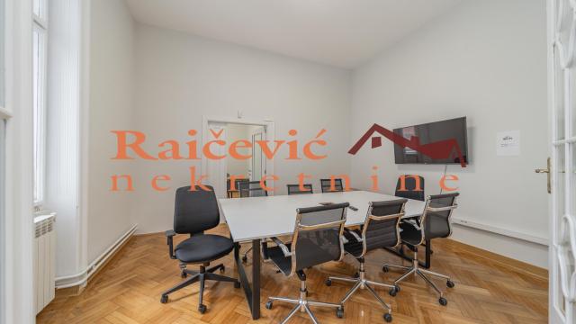 Poslovni prostor, Izdavanje, 239m2, Centar, Stari grad, Cara Urosa
