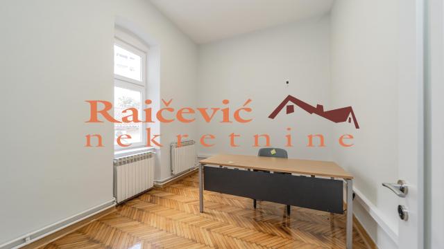 Poslovni prostor, Izdavanje, 239m2, Centar, Stari grad, Cara Urosa