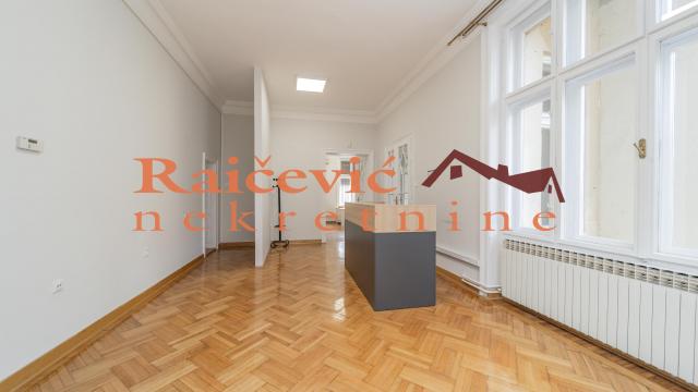 Poslovni prostor, Izdavanje, 239m2, Centar, Stari grad, Cara Urosa