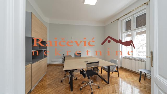 Poslovni prostor, Izdavanje, 239m2, Centar, Stari grad, Cara Urosa