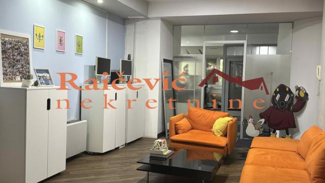 Poslovni prostor, Trosoban, Izdavanje, 185m2, Hram svetog Save, Vračar, Nebojsina