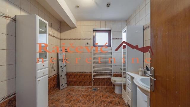 Kuća, Izdavanje, 250m2, Učiteljsko naselje, Zvezdara, Uciteljska