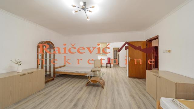 Kuća, Izdavanje, 250m2, Učiteljsko naselje, Zvezdara, Uciteljska