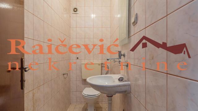 Kuća, Izdavanje, 250m2, Učiteljsko naselje, Zvezdara, Uciteljska