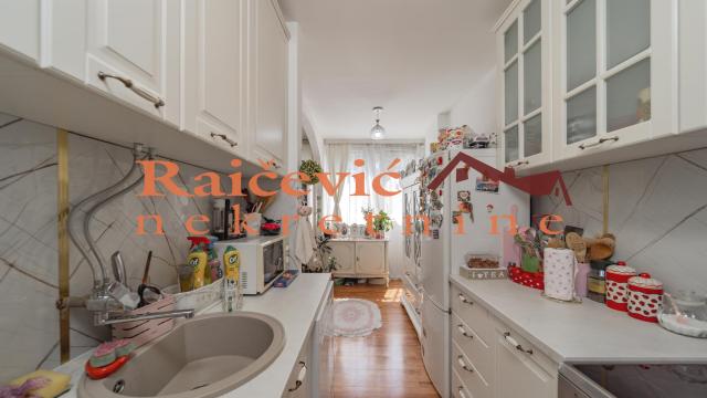 Stan, Dvosoban, Prodaja, 58m2, Blok 34 (Carina - Studentski grad), Novi Beograd, Bulevar Zorana Djindjica