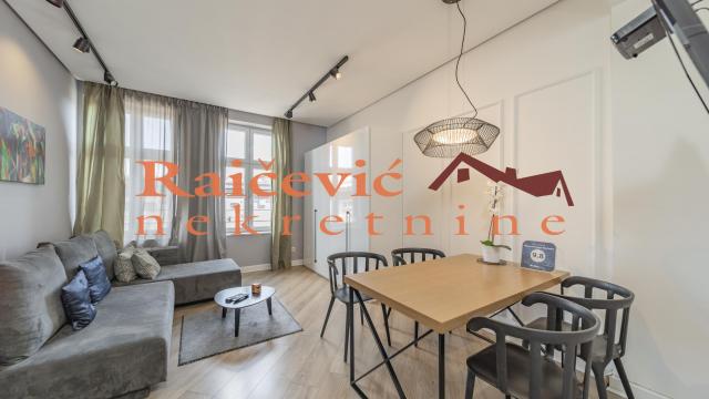 Stan, Trosoban, Prodaja, 73m2, Centar, Stari grad, Cika Ljubina