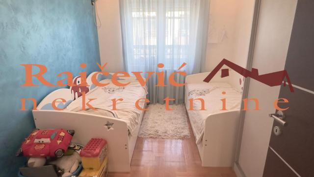 Stan, četvorosoban, Izdavanje, 97m2, Crveni krst, Vračar, Vojvode Supljikca