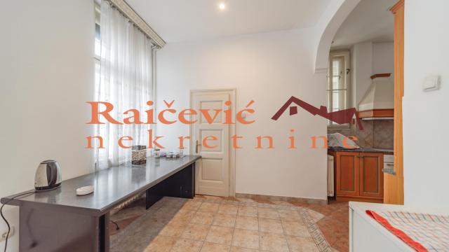 Stan, Prodaja, 203m2, Centar, Savski venac, Kneza Milosa