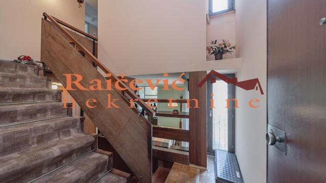 Stan, Petosoban, Prodaja, 152m2, Voždovac, Vojvode Stepe