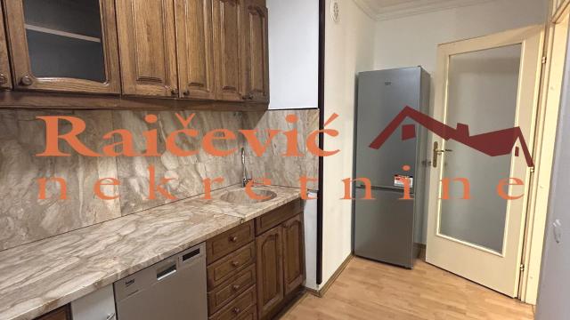 Stan, Trosoban, Izdavanje, 115m2, Kalenić pijaca, Vračar, Golsvordijeva