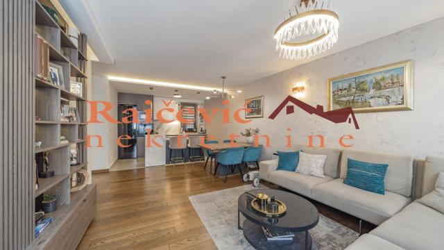 Stan, četvorosoban, Prodaja, 115m2, SC Vračar, Vračar, Juzni bulevar