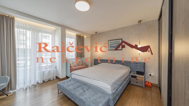 Stan, četvorosoban, Prodaja, 115m2, SC Vračar, Vračar, Juzni bulevar