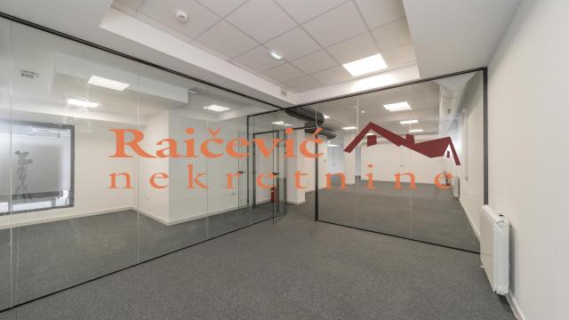 Poslovni prostor, Trosoban, Izdavanje, 140m2, Banovo brdo, Čukarica, Bore Markovica