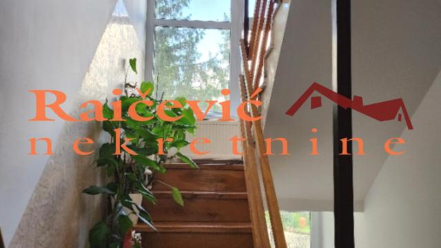 Kuća, Petosoban, Prodaja, 200m2, Ripanj, Voždovac, Put za Petrino brdo