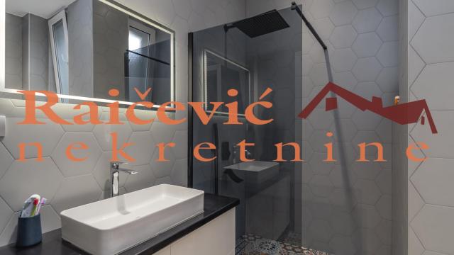 Stan, Trosoban, Prodaja, 83m2, Centar, Savski venac, Admirala Geprata