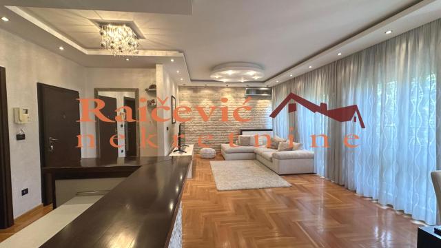 Stan, četvorosoban, Izdavanje, 97m2, Crveni krst, Vračar, Vojvode Supljikca