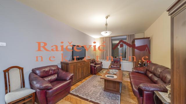 Stan, četvorosoban, Prodaja, 104m2, Gradska bolnica, Zvezdara, Cingrijina