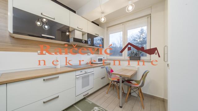 Stan, četvorosoban, Prodaja, 105m2, Banovo brdo, Čukarica, Petra Lekovica