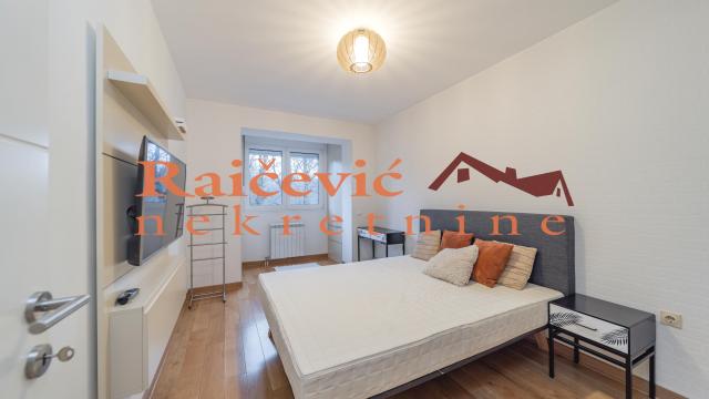 Stan, četvorosoban, Prodaja, 105m2, Banovo brdo, Čukarica, Petra Lekovica