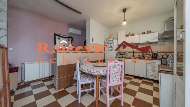 Stan, Trosoban, Prodaja, 115m2, Petlovo brdo, Rakovica, Omladinsko setaliste