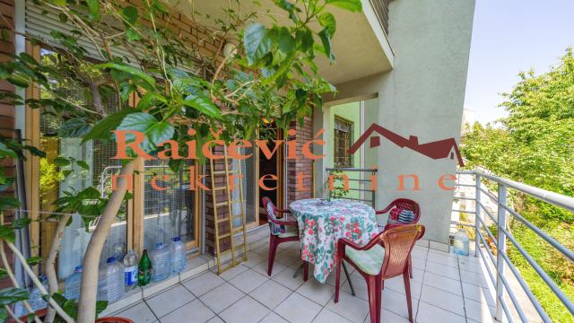 Stan, Petosoban, Prodaja, 142m2, Dedinje, Savski venac, Raska