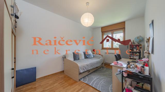 Stan, Petosoban, Prodaja, 142m2, Dedinje, Savski venac, Raska