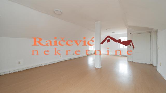 Stan, četvorosoban, Izdavanje, 176m2, Autokomanda, Voždovac, Esad Pasina