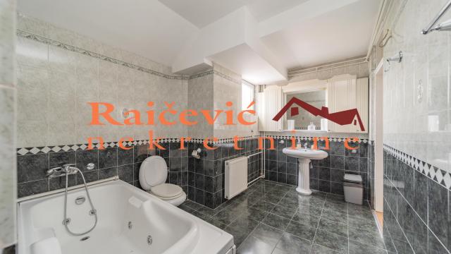 Stan, četvorosoban, Izdavanje, 176m2, Autokomanda, Voždovac, Esad Pasina