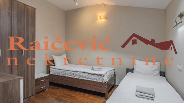 Stan, Troiposoban, Izdavanje, 120m2, Kalenić pijaca, Vračar, Kursulina