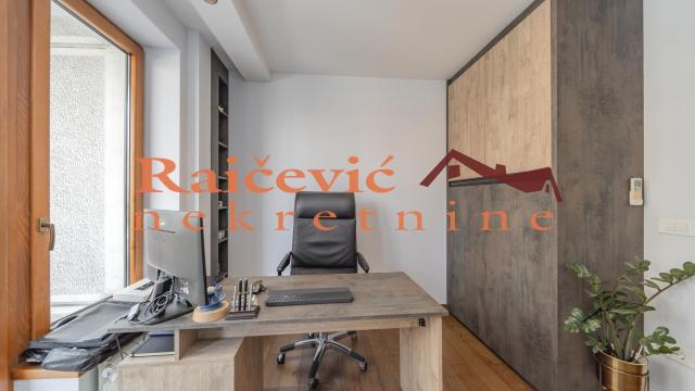 Stan, četvorosoban, Prodaja, 115m2, SC Vračar, Vračar, Juzni bulevar