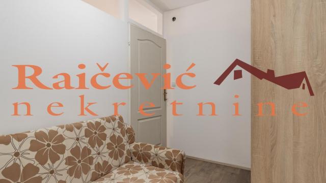 Stan, Jednoiposoban, Izdavanje, 41m2, Gornji grad, Zemun, Cara Dusana