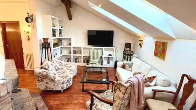 Stan, Petosoban, Izdavanje, 200m2, Skadarlija, Stari grad, Skadarska