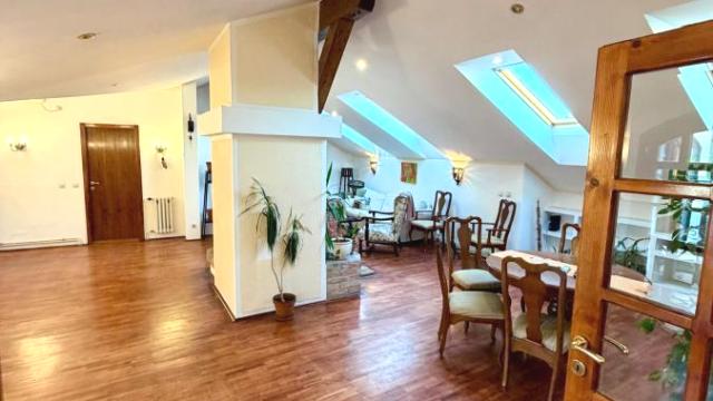 Stan, Petosoban, Izdavanje, 200m2, Skadarlija, Stari grad, Skadarska