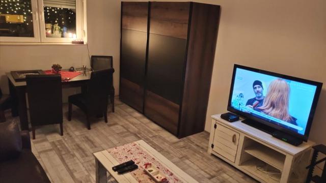 Kuća, Petosoban i veći, Prodaja, 235m2, Zemun, Cetinjska