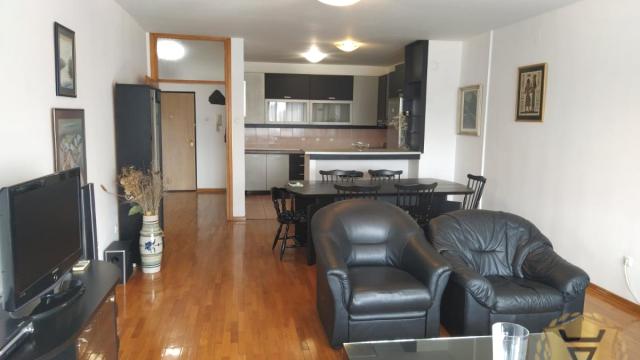 Stan, Dvosoban, Izdavanje, 78m2, Južni bulevar, Vračar, Maksima Gorkog