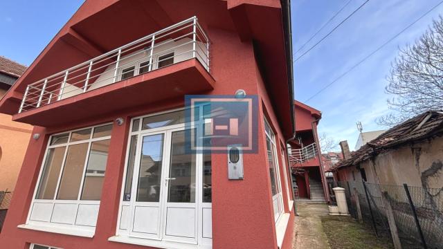 Kuća, Prodaja, 350m2, Centar, Gradska lokacija, Jagodina