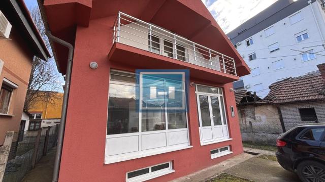 Kuća, Prodaja, 350m2, Centar, Gradska lokacija, Jagodina