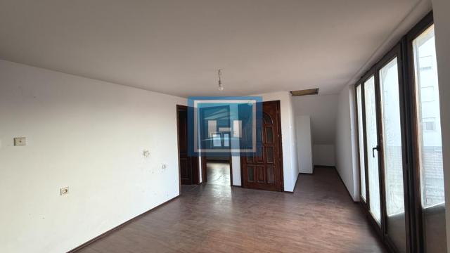 Kuća, Prodaja, 350m2, Centar, Gradska lokacija, Jagodina