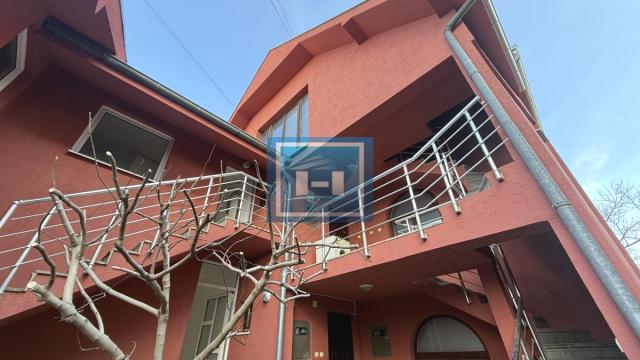 Kuća, Prodaja, 350m2, Centar, Gradska lokacija, Jagodina