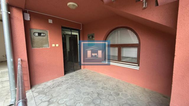 Kuća, Prodaja, 350m2, Centar, Gradska lokacija, Jagodina