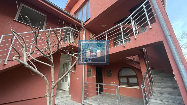 Kuća, Prodaja, 350m2, Centar, Gradska lokacija, Jagodina