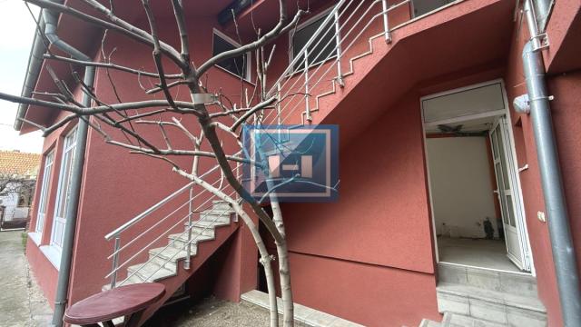 Kuća, Prodaja, 350m2, Centar, Gradska lokacija, Jagodina