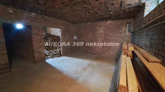 Kuća, četvorosoban, Prodaja, 123m2, Irig