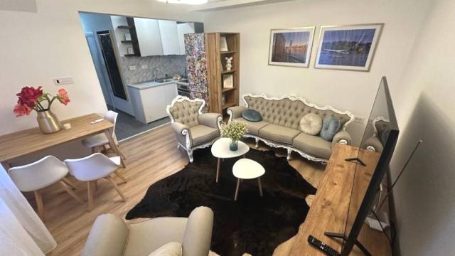 Stan, Trosoban, Izdavanje, 57m2, Sitnička