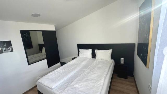 Stan, Trosoban, Izdavanje, 57m2, Sitnička