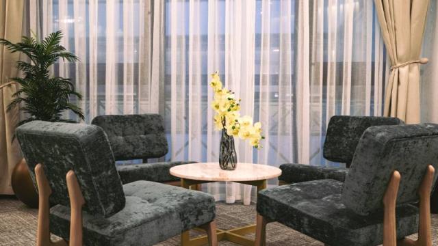 Stan, Petosoban i veći, Prodaja, 701m2, Takovska