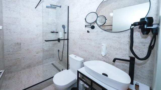 Stan, Petosoban i veći, Prodaja, 701m2, Takovska