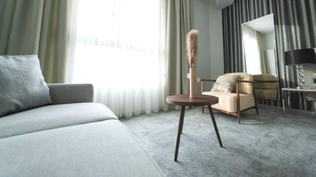 Stan, Petosoban i veći, Prodaja, 701m2, Takovska